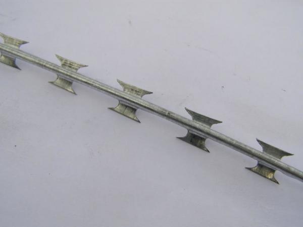 Армированная колючая лента